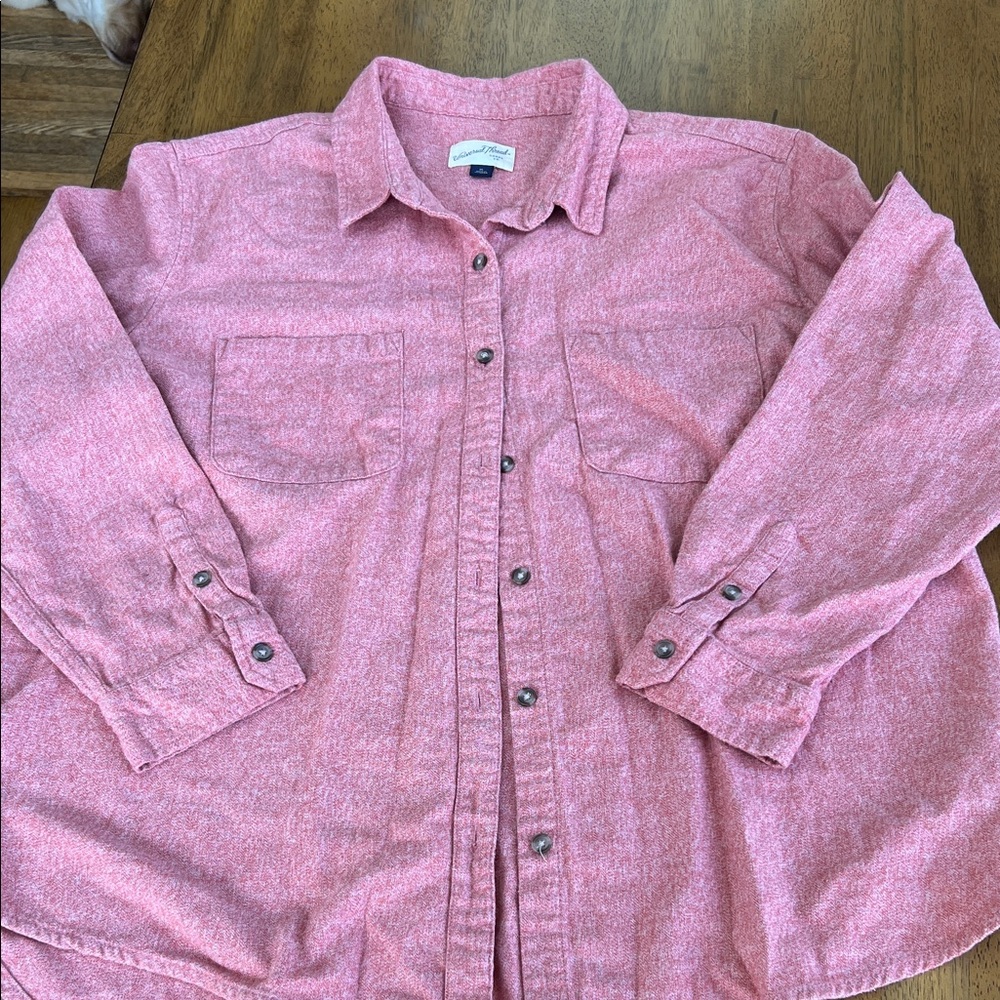 Universal Thread Women's Pink Button Down Shirt